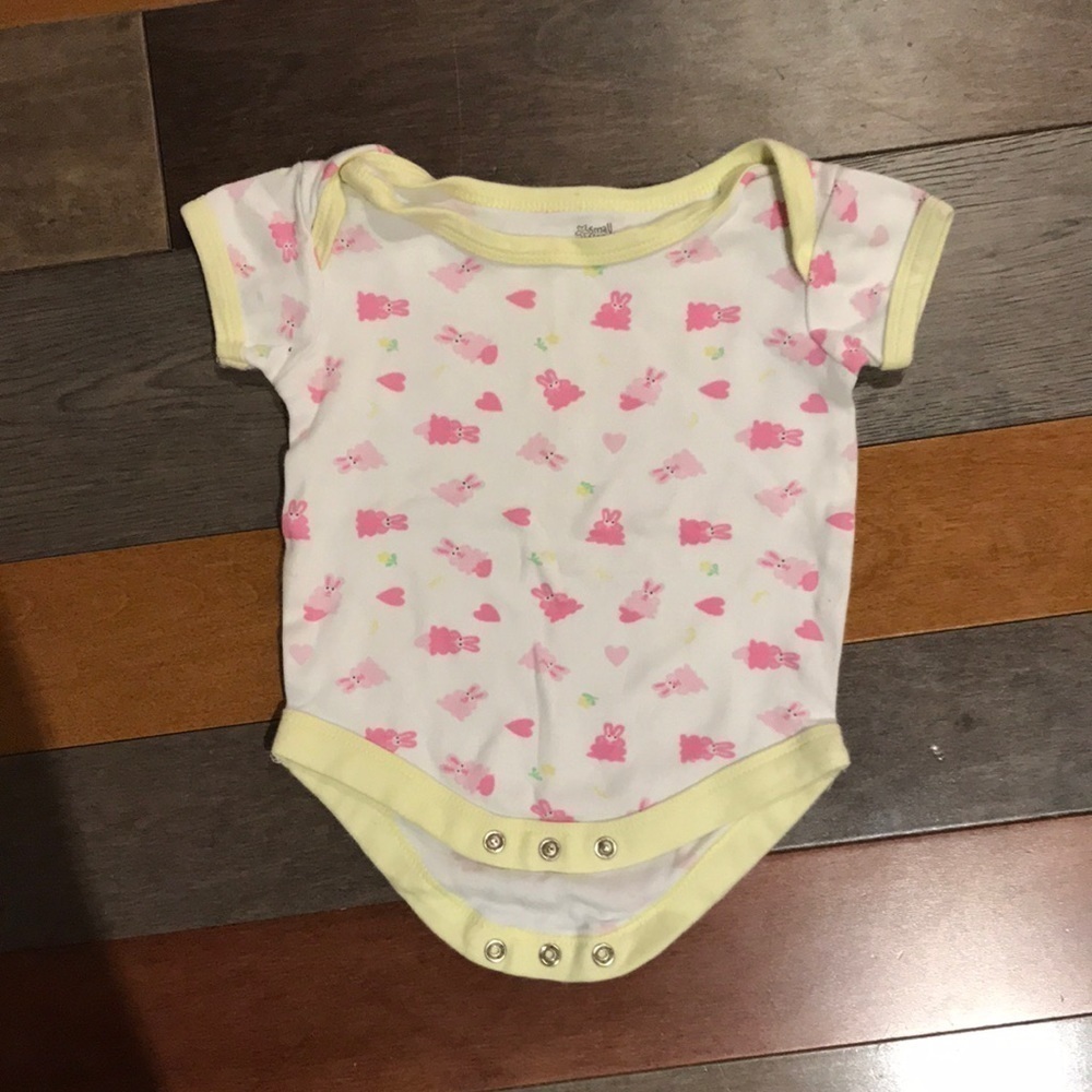 4/$25 Easter shirt for baby boy or girl size 9month